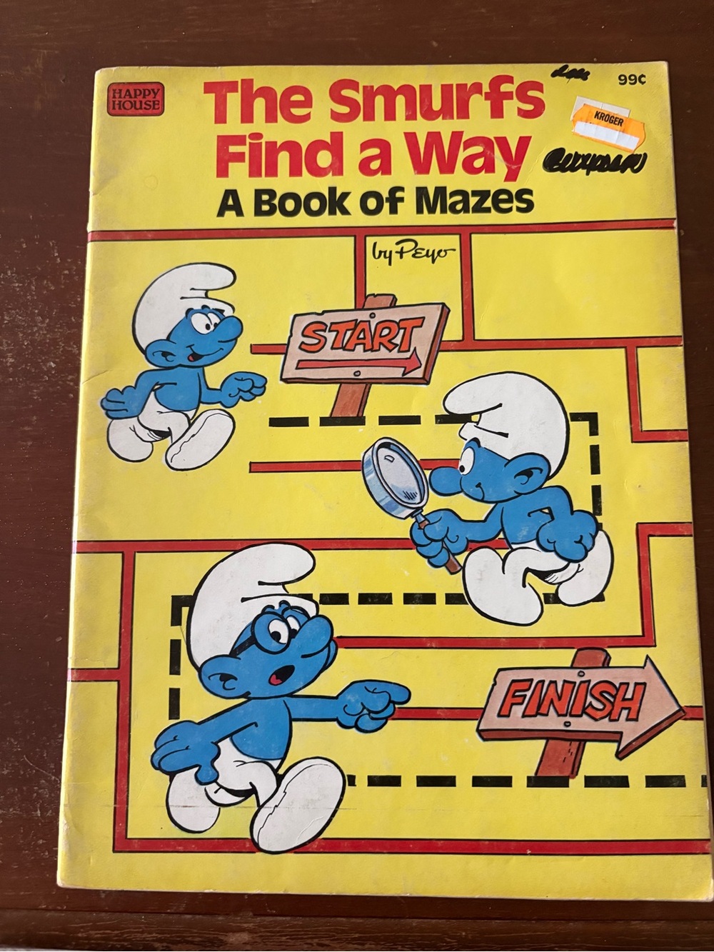 Vintage 1980s Smurfs maze activity book NWT